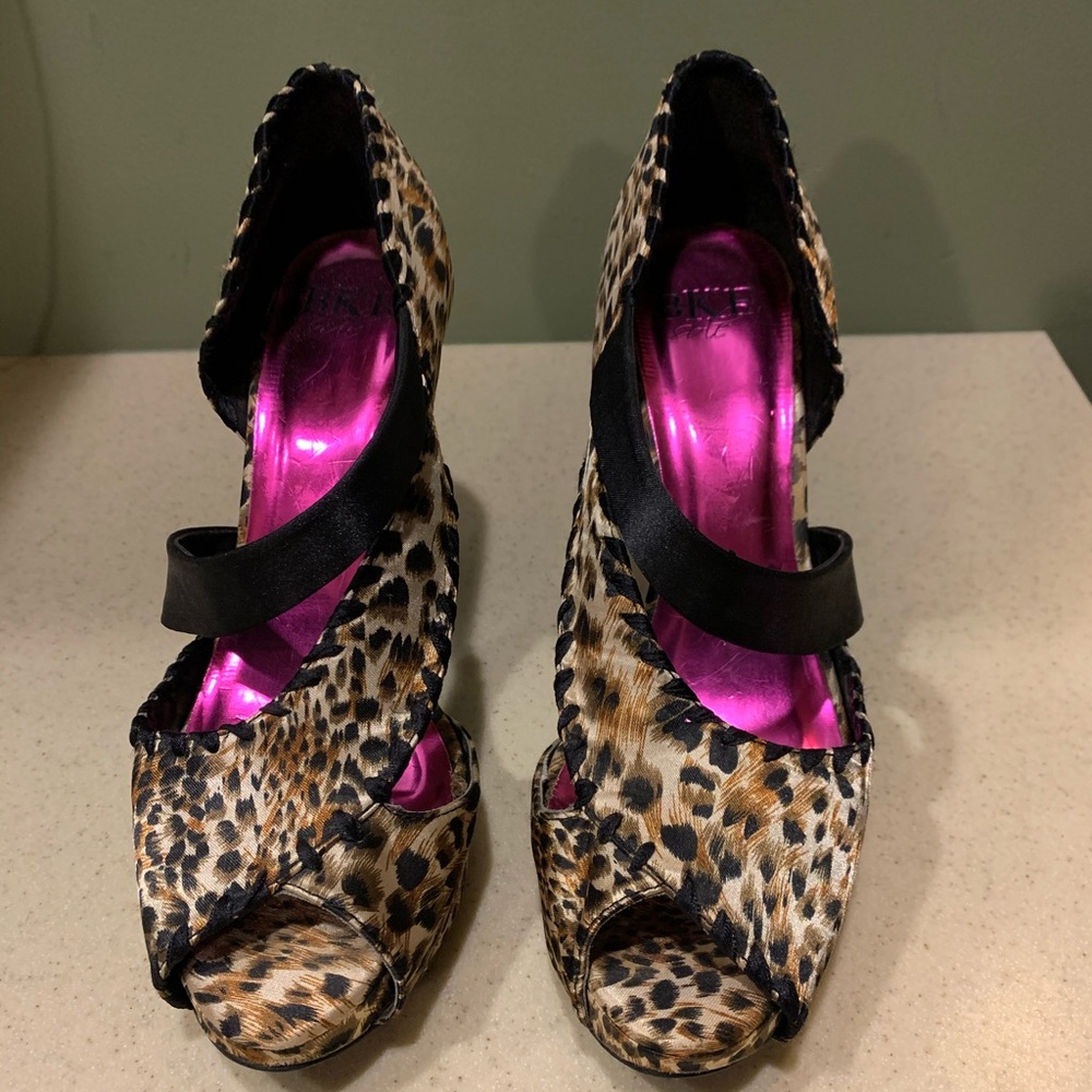 BKE Leopard print stiletto.